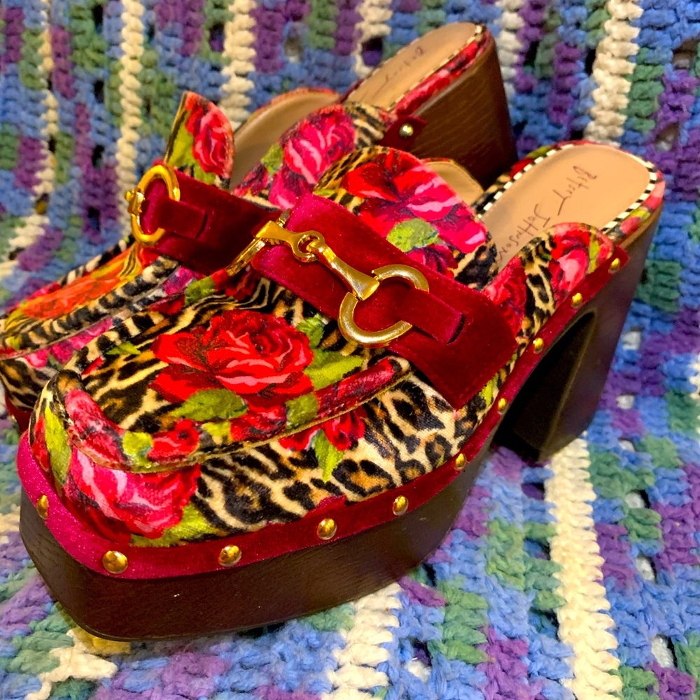 Betsy Johnson floral platform clogs